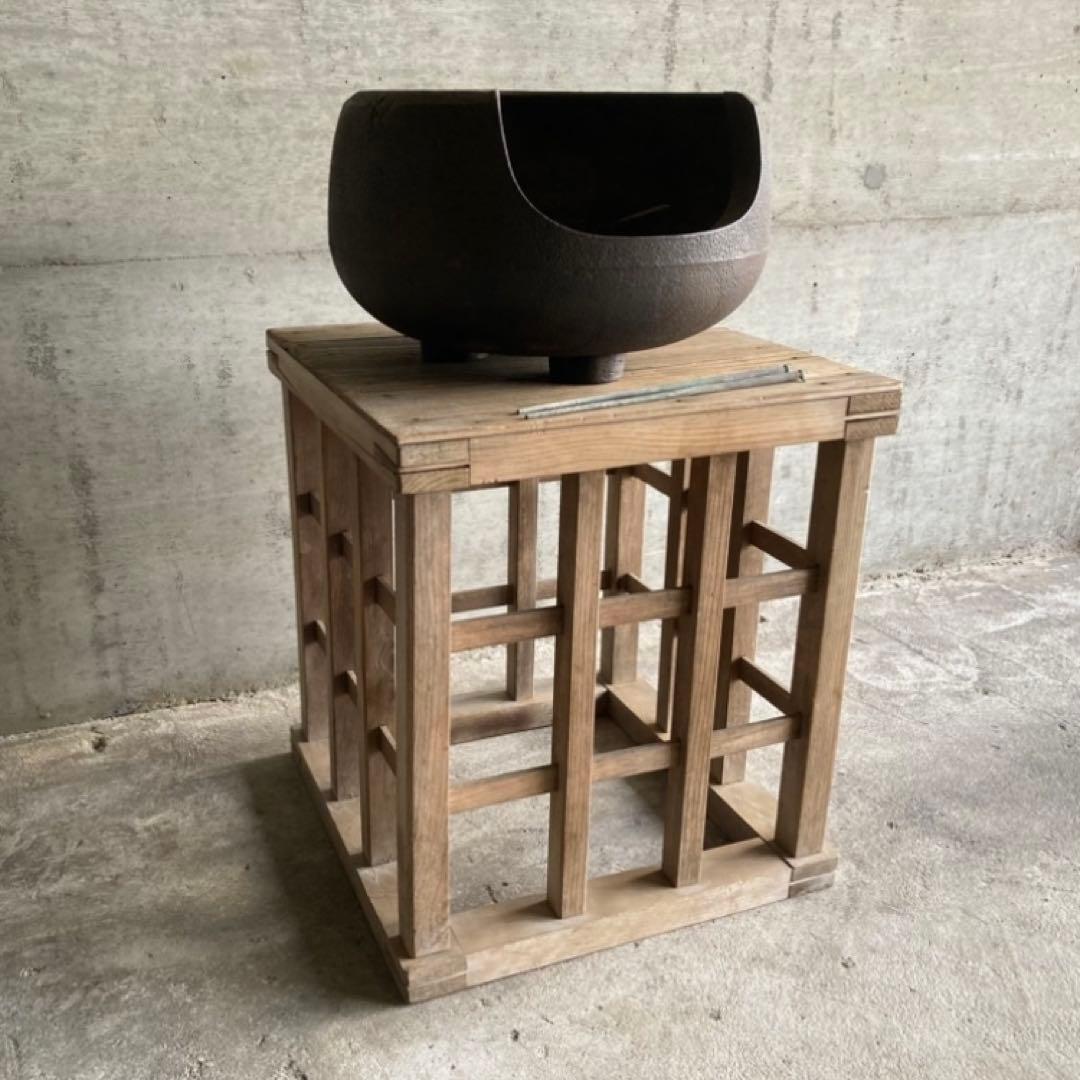 古い風炉 釜 火鉢 囲炉裏 五徳 鉄製 茶釜 灰付 茶道具 和風 古道具 レトロ