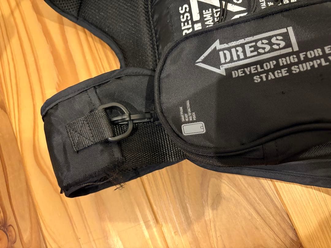 DRESS GAME ベスト ブラック フィッシング用ライフジャケット