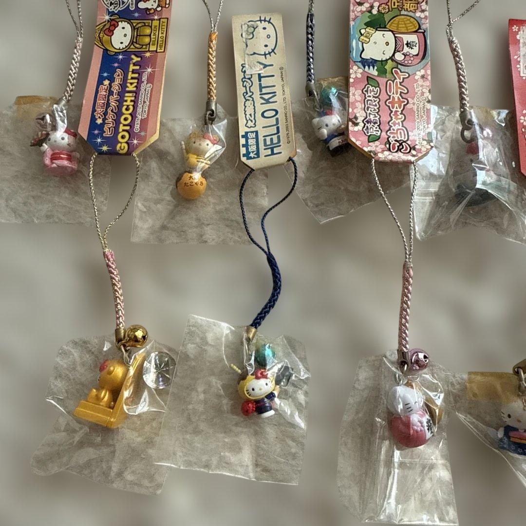 ハローキティ ご当地根付けストラップセット