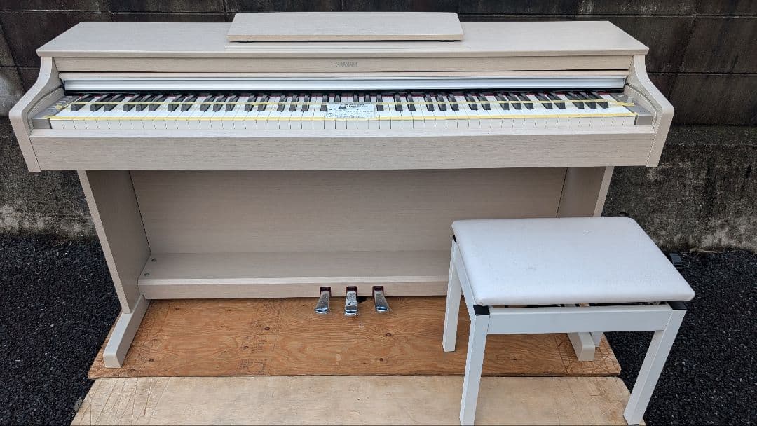 送料込み YAMAHA 大人気の 電子ピアノ YDP-163 17年購入 激美品