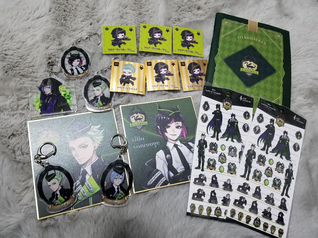 ツイステッドワンダーランド グッズ