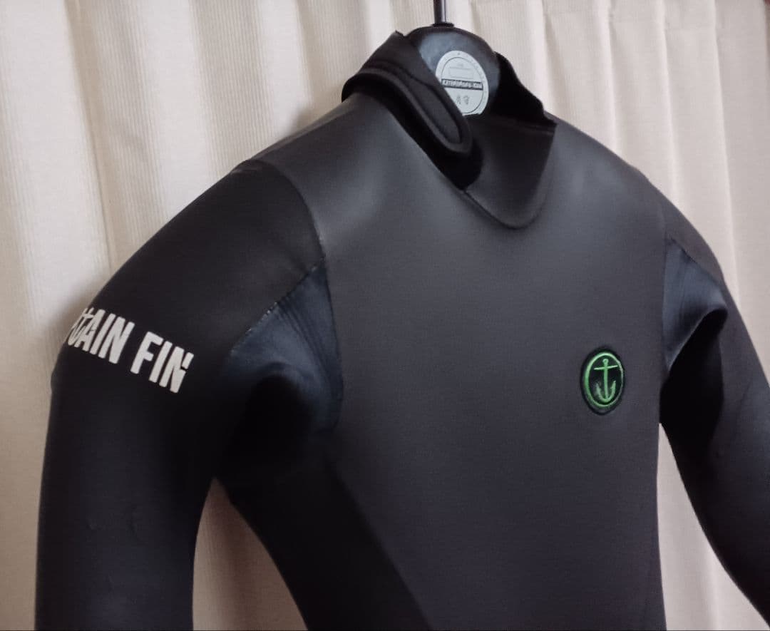 CAPTAIN FIN　キャプテンフィン　ウェットスーツ　3mm ラバー　ML