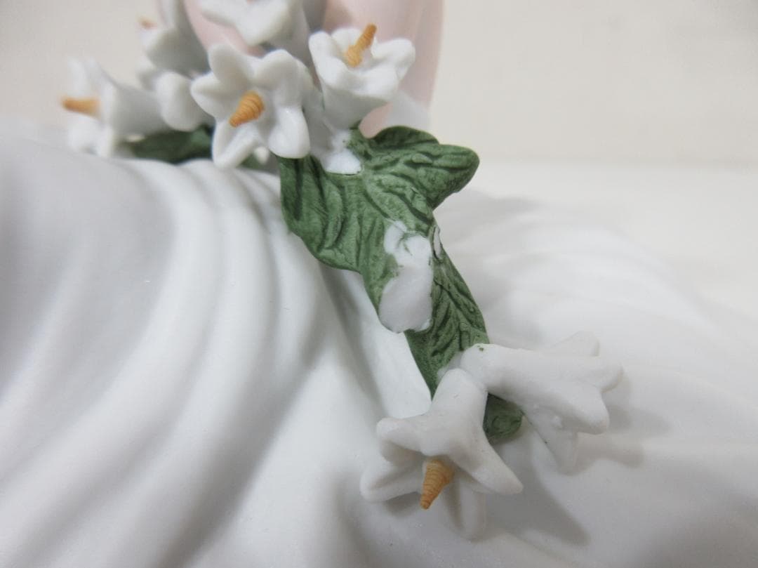 0907W ルイ・イカール リリー 磁器 フィギュア 欠けあり