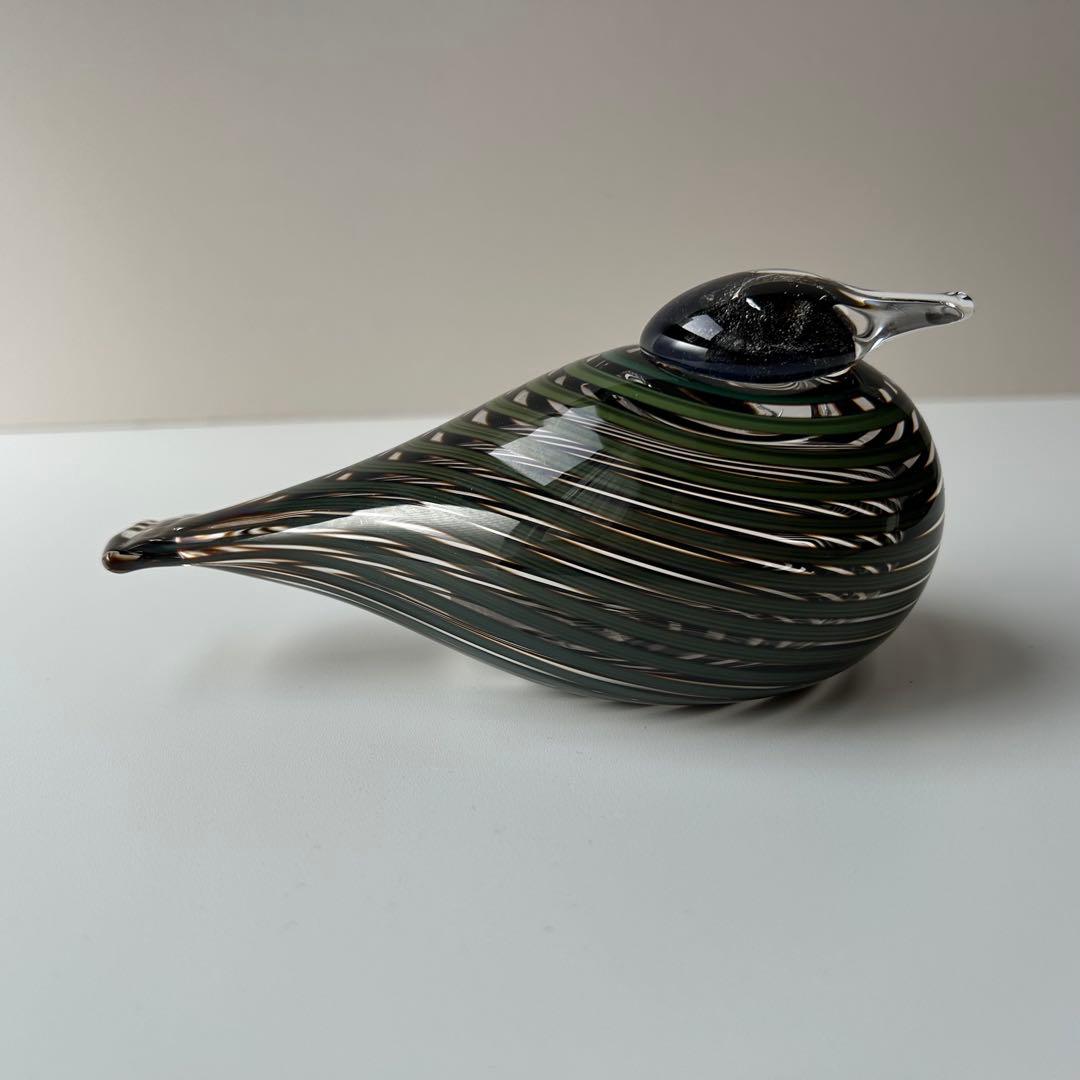 ガラス製ストライプ模様の鳥型オブジェ