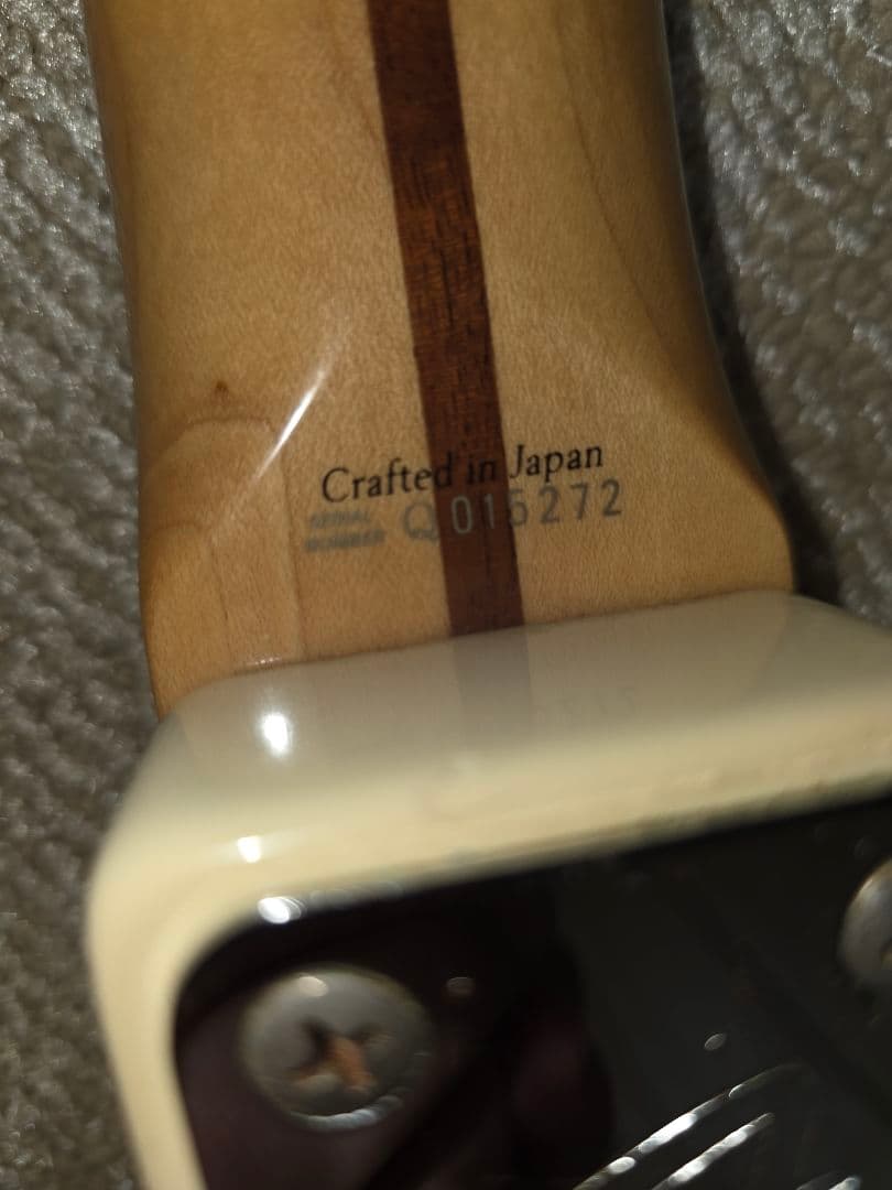 I*5様 激レア！Fender Japan ストラトキャスター EMG81×2