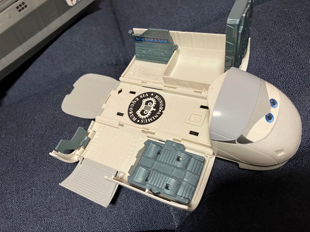 カーズ2 超レア物　トニートライフル　戦闘艦アメリカ海軍　3点セット　マテル社