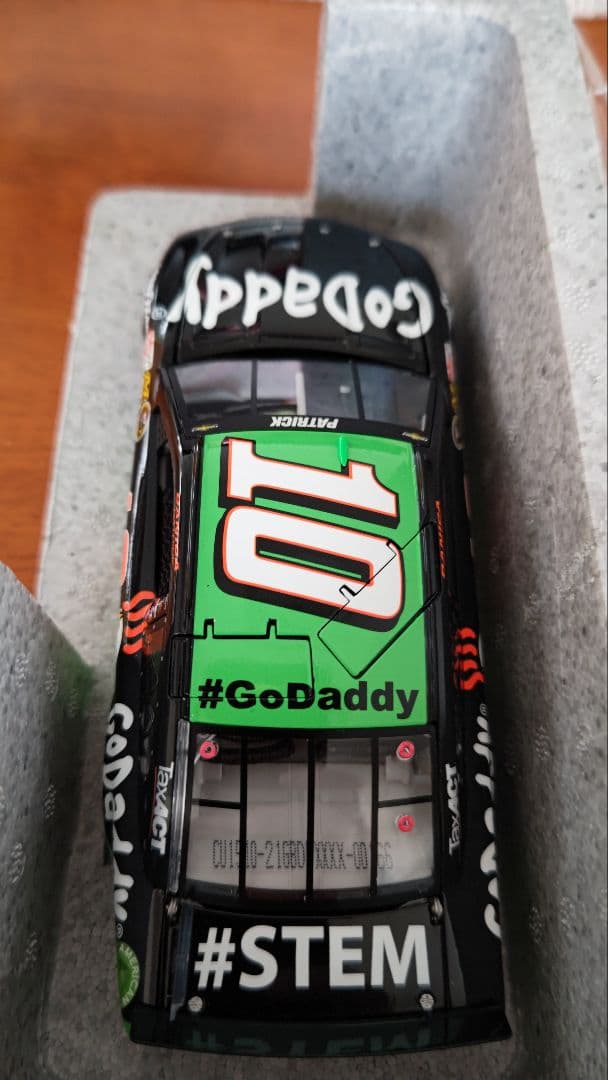 Danica Patrick NASCAR GoDaddy ミニカー 2015年
