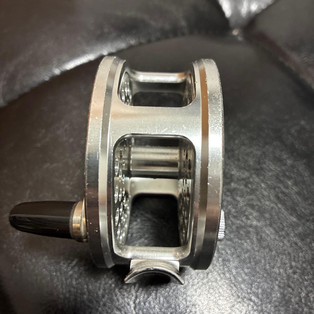 REVIEW PRODUCTS Revert I フライリール