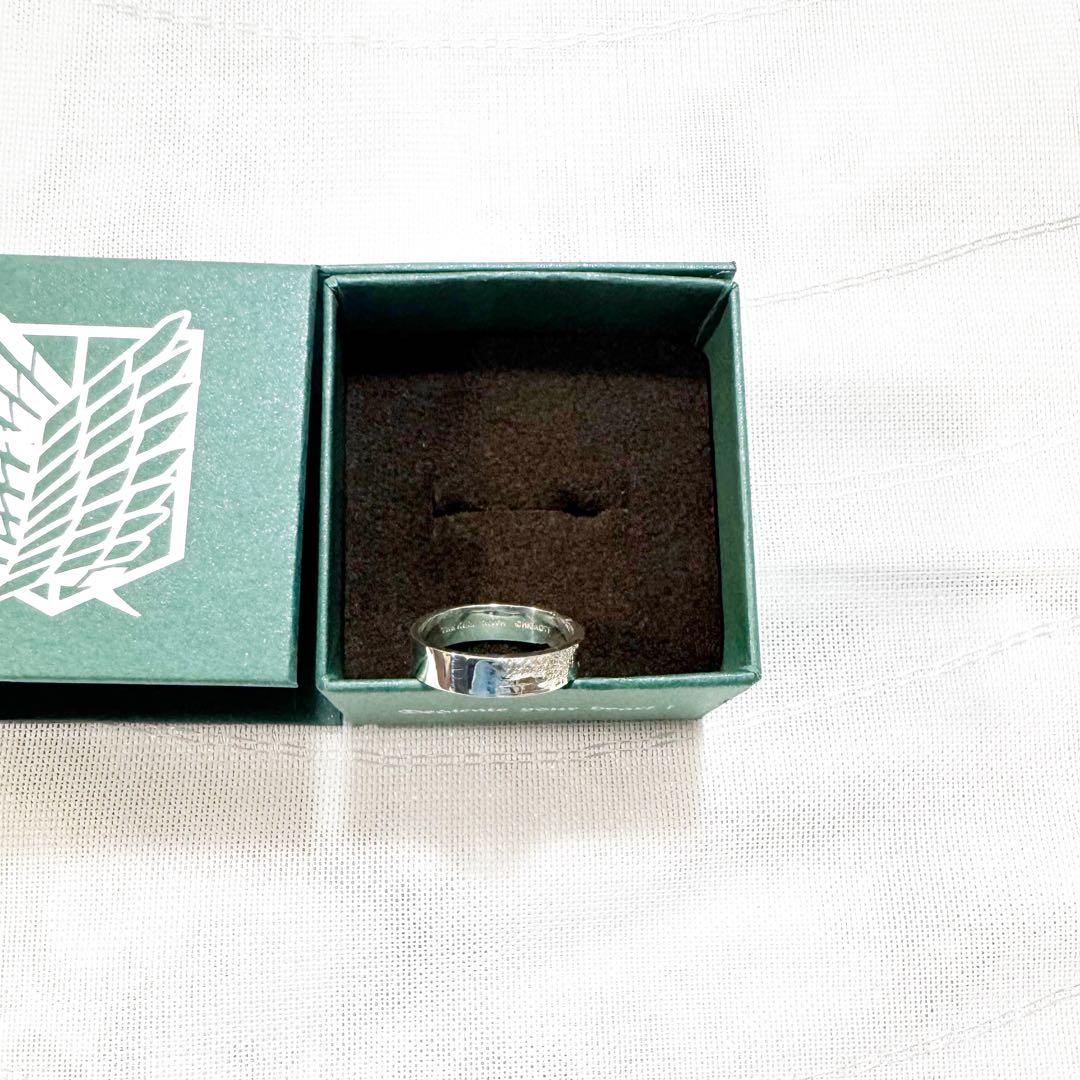 【未使用】【進撃の巨人】シルバーリング リヴァイ silver エメラルド