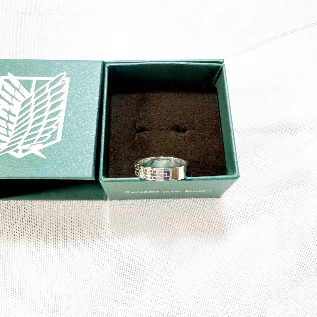 【未使用】【進撃の巨人】シルバーリング リヴァイ silver エメラルド