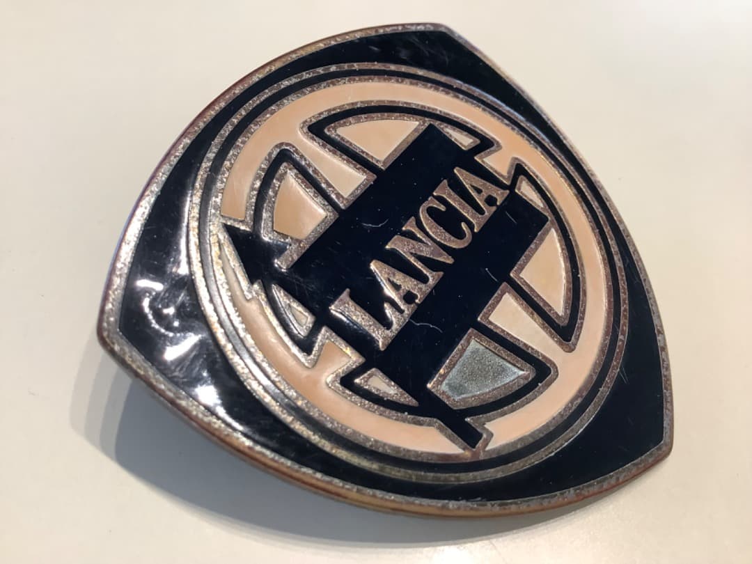 ランチア　エンブレム　アバルト　フィアット　アルファロメオ　フェラーリ