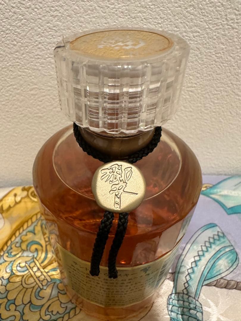 年末年始にいかがでしょう　響ウィスキー旧ラベル　裏ゴールド　未開封