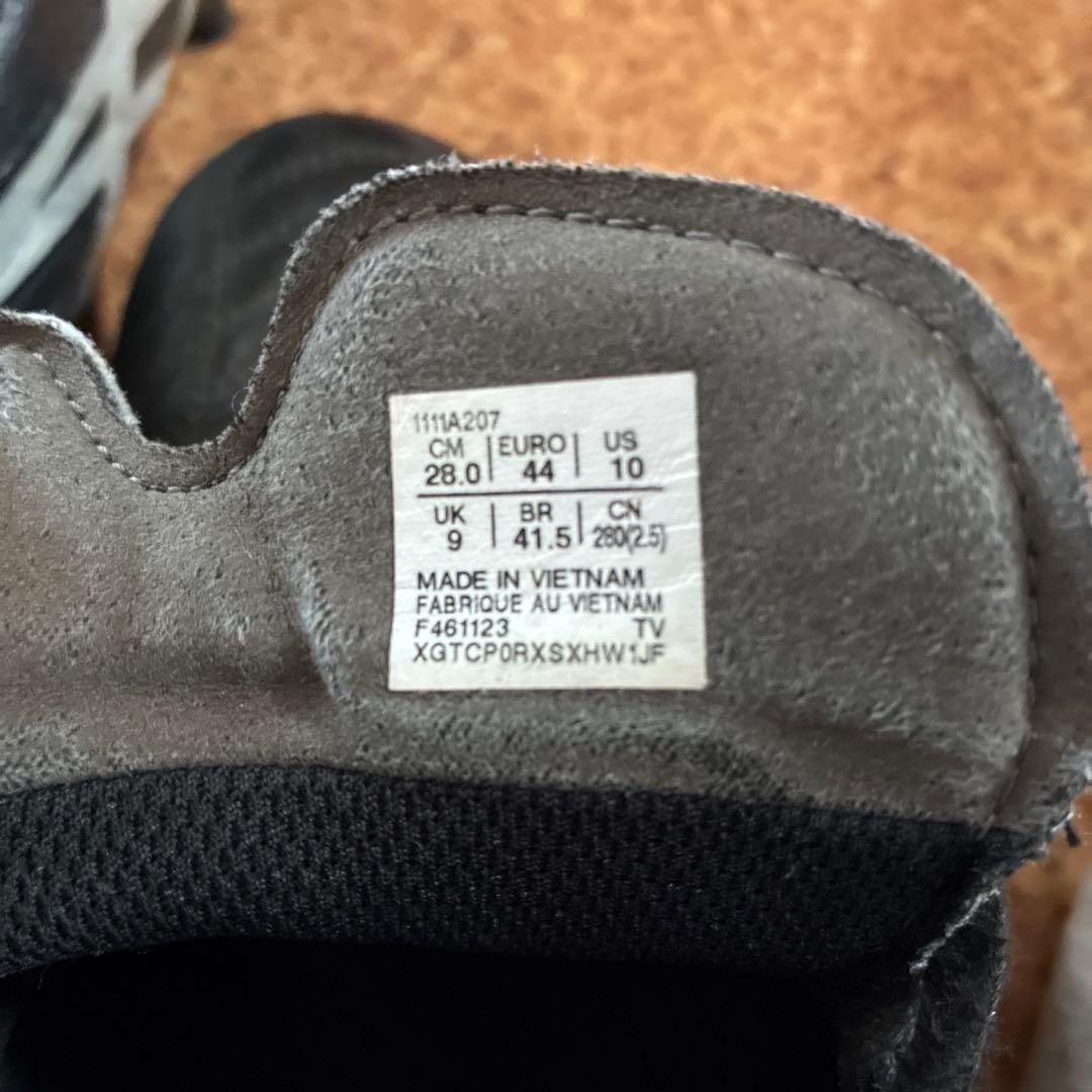 asics サッカーシューズ 黒 鉄スパイク　取り替え