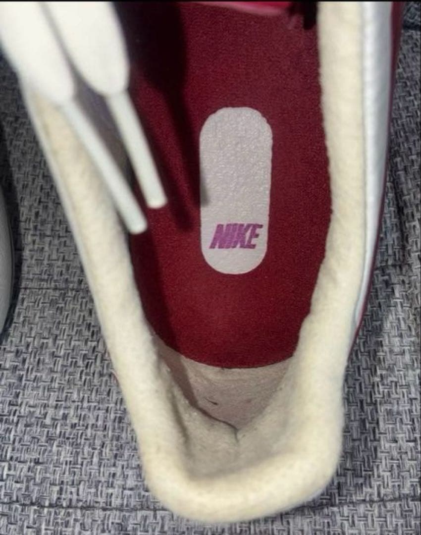 完売品 27㎝ 初代Nike premierサッカーシューズ ホワイト/レッド