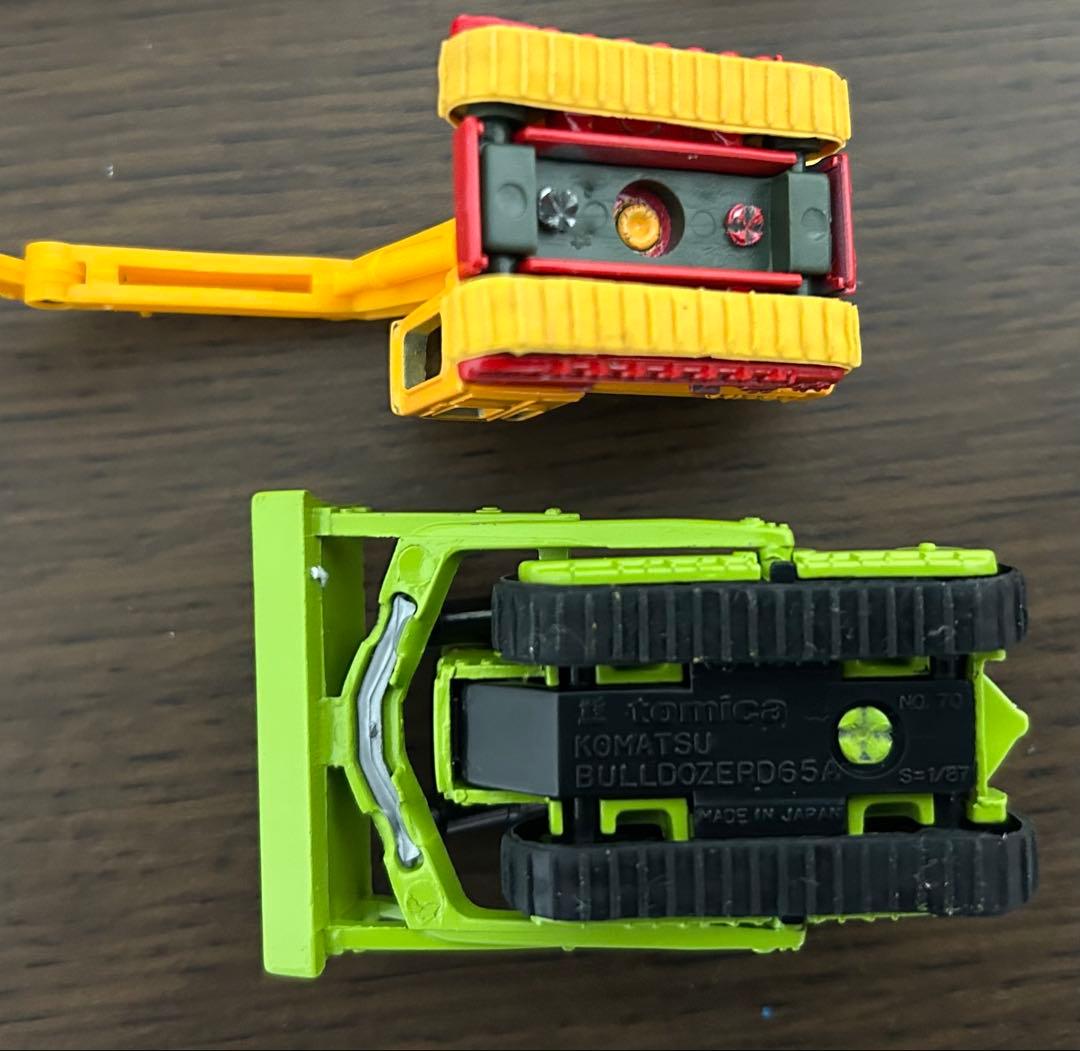 トミカ ギフトセット デラックス建設車セット 工事標識付