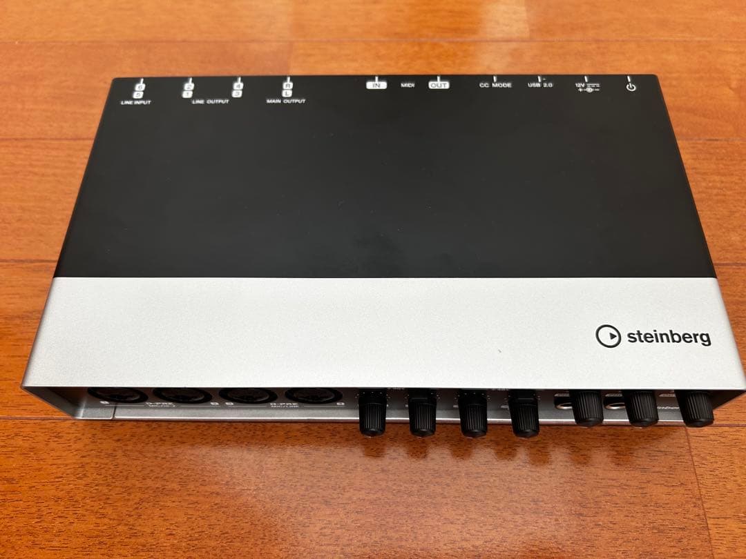 Steinbergスタインバーグ UR44 オーディオインターフェース