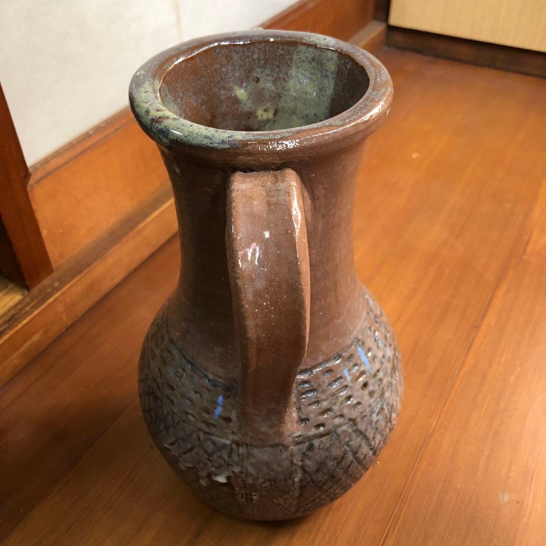 骨董品 青い光が美しい持ち手付き茶色陶器壺 茶道花道水壺 弥生式土器水瓶 作家物