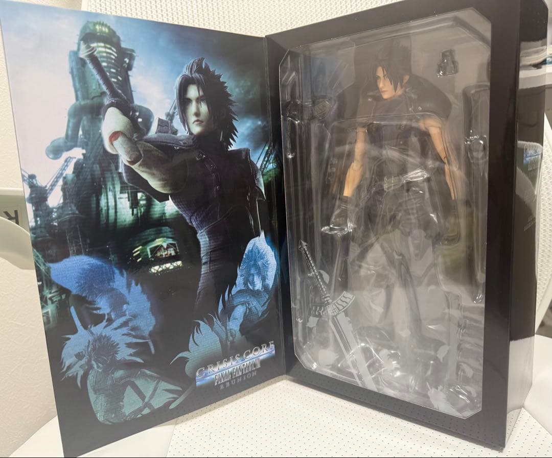 【限定版】クライシスコア FF7 ザックス フィギュア