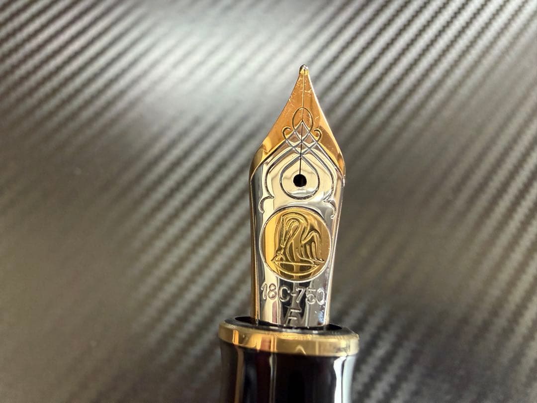 未使用に近い ペリカン スーベレーン M800 緑縞 F 細字 万年筆