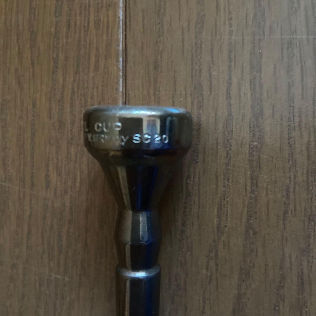 ヒュッテル　トランペット