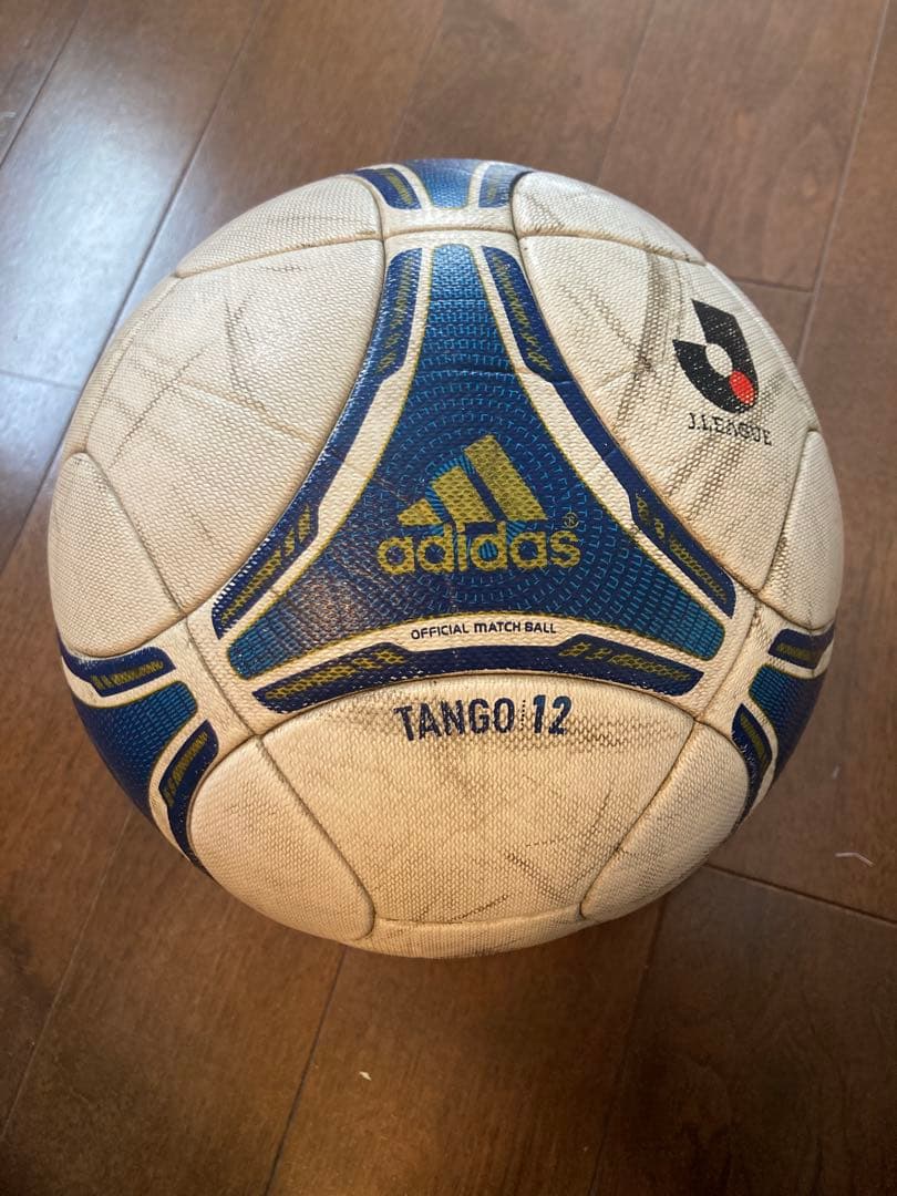 adidas TANGO12 サッカーボール　Jリーグ公式球　5号