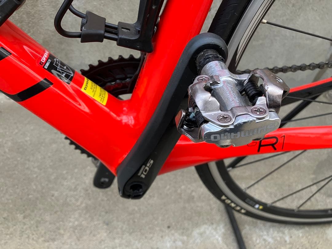 GENNIX R1 GARNEAU ガノー　カナダ　ロードバイク