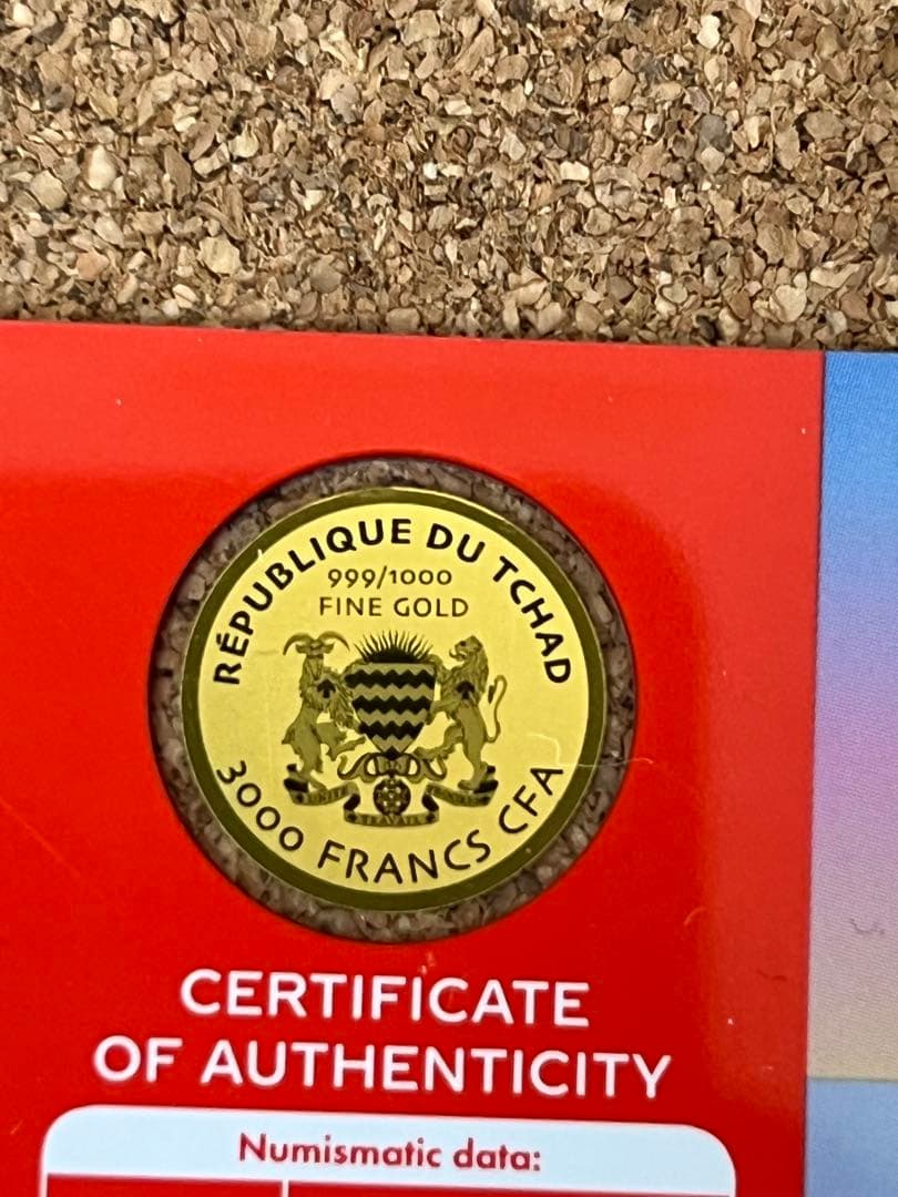 幸せのおそそ分け 希少な白くま金貨カード 一体型　記念メダル コカコーラ公式