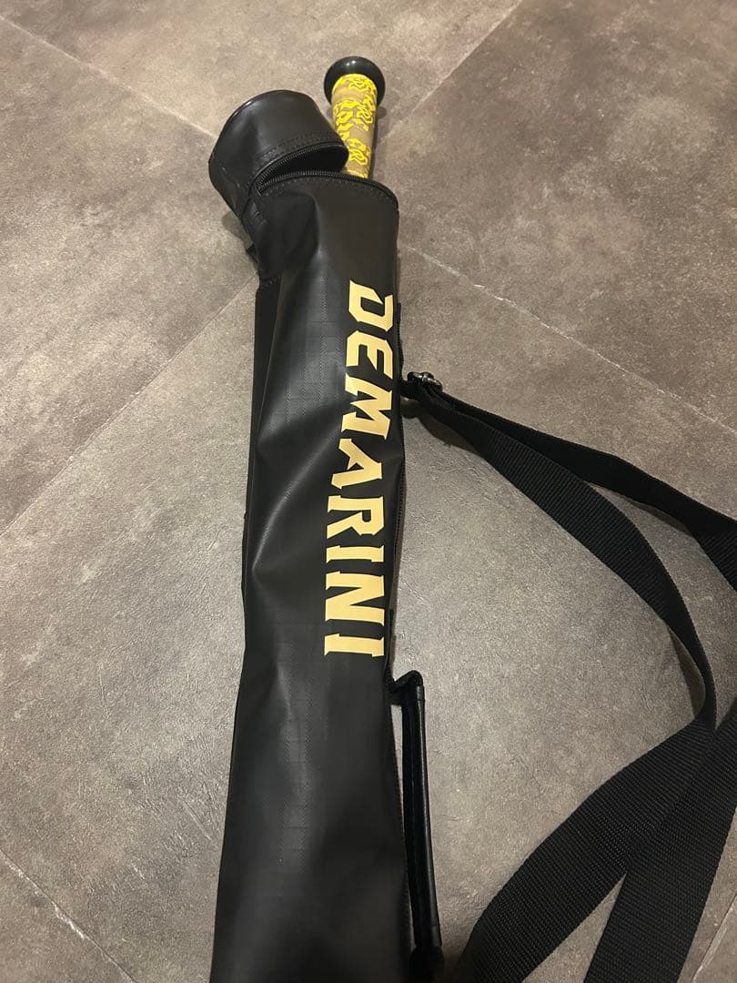 ディマリニ K-POINT ストロングⅢ 84cm 730g　軟式バット 黒