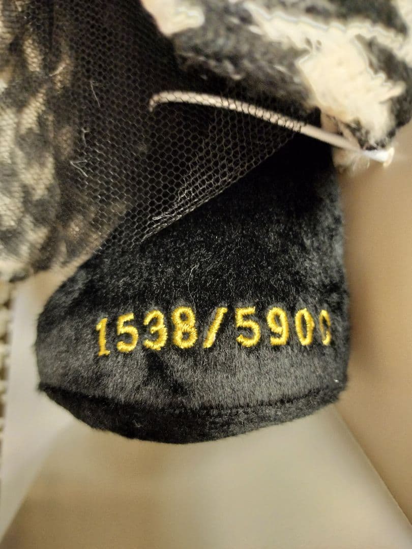 ハローキティ　バースデードール　新品未開封　モノクロ　千鳥格子　正規品