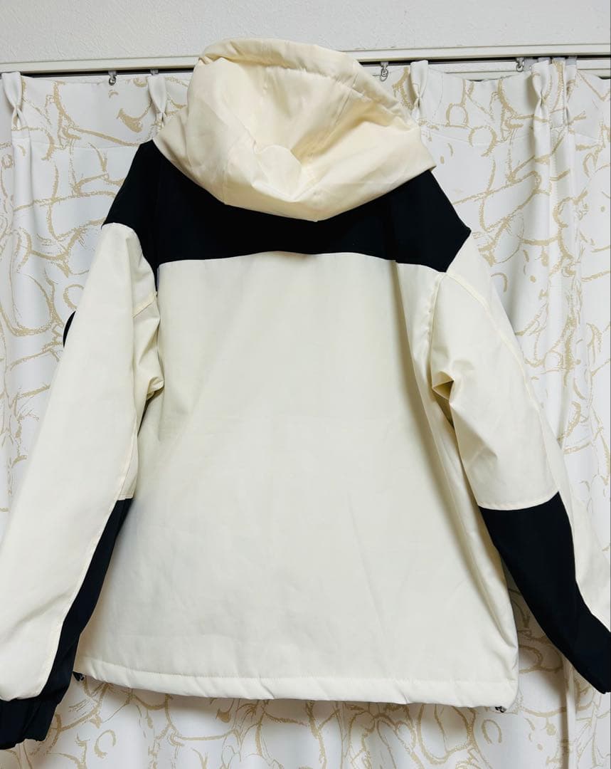 スノーボードジャケット ホワイト/ブラック