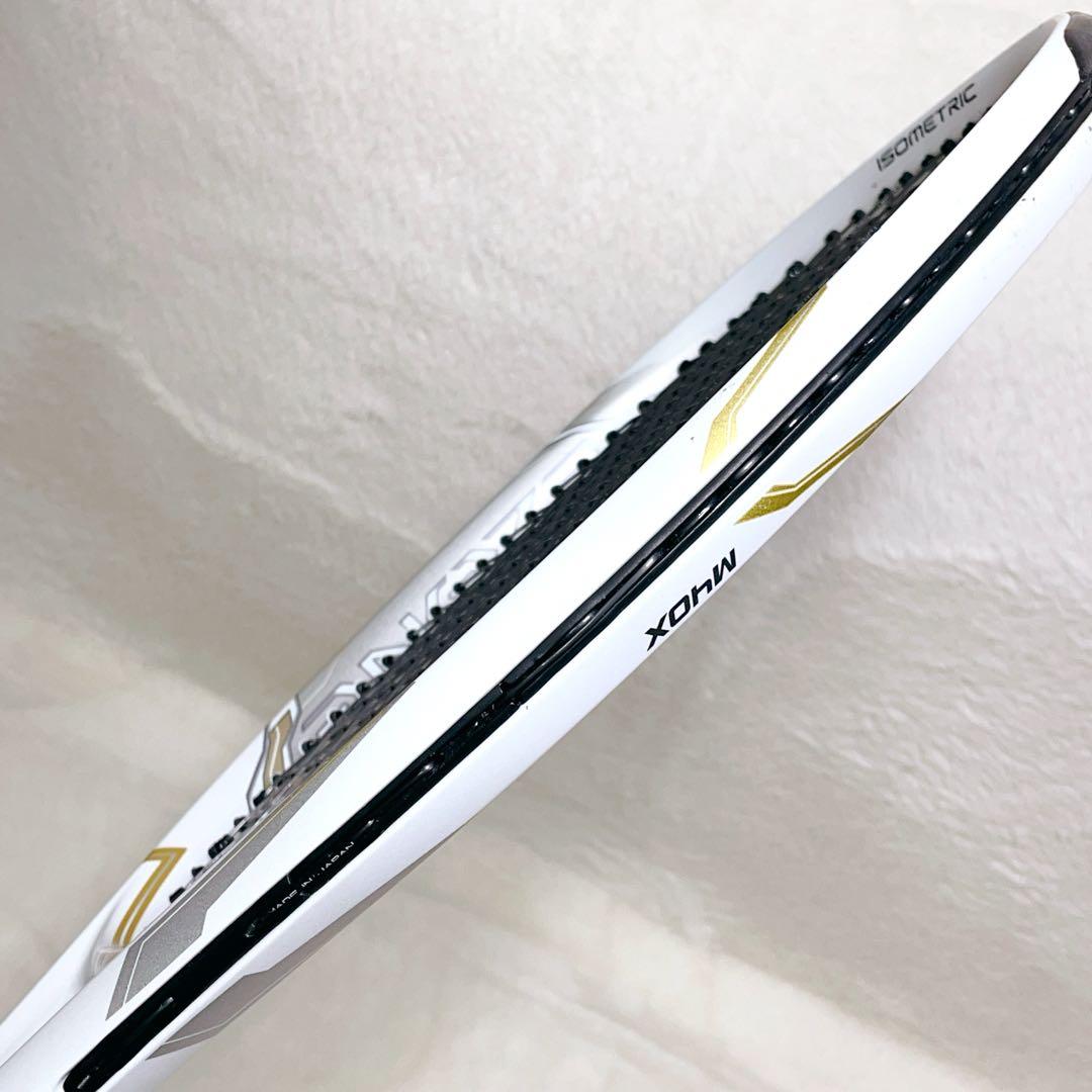 【希少】YONEX EZONE 100 大坂なおみモデル　ホワイト/ゴールドG2