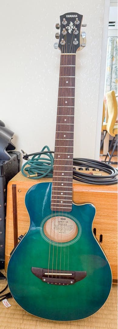 美品【希少廃盤】Yamaha APXT-1A エレアコ 光で色変わる 旅行サイズ