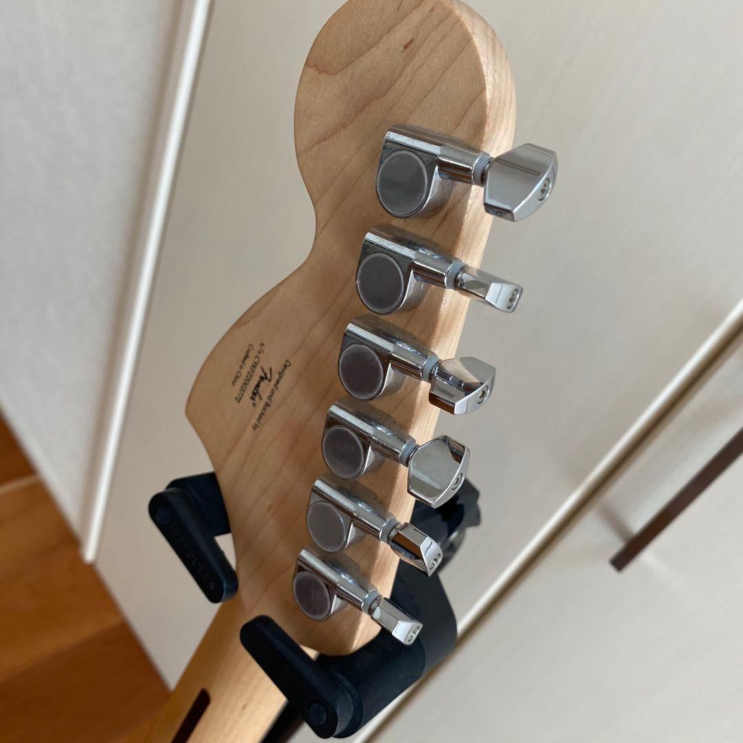 Squier Stratocaster ラージヘッド 水色　ライトブルー
