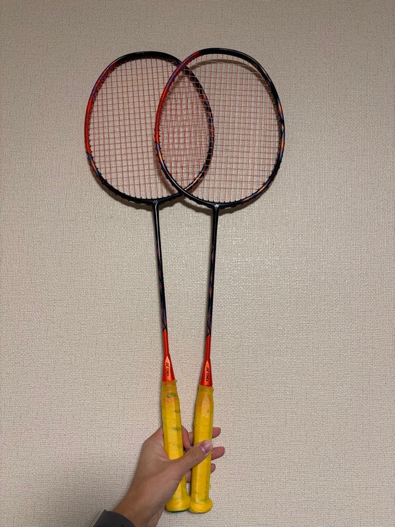 アストロクス77プロ ２本セット 3u5g ヨネックス バドミントンラケット