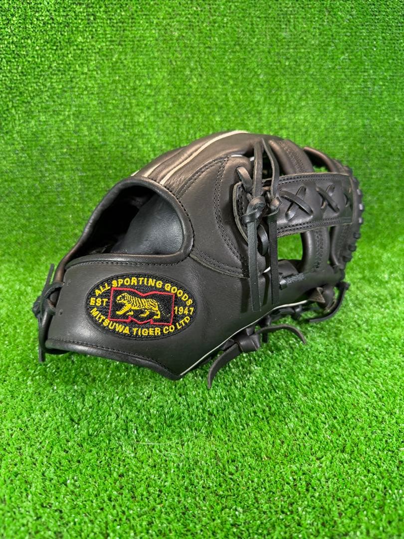 ミツワタイガー　軟式　内野手