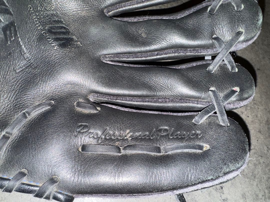 ZETT製 / レザー/キャッチャーミット&グローブセット