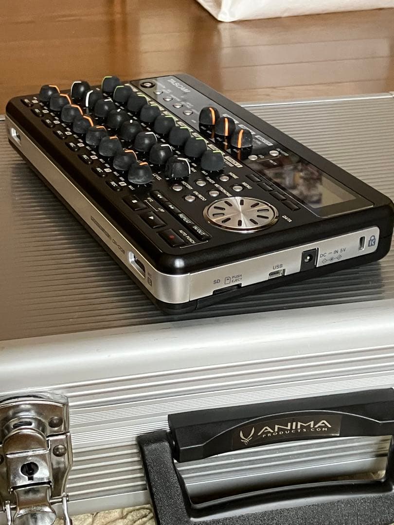 TASCAM DP-008 マルチトラックレコーダー　美品　アルミケース付き