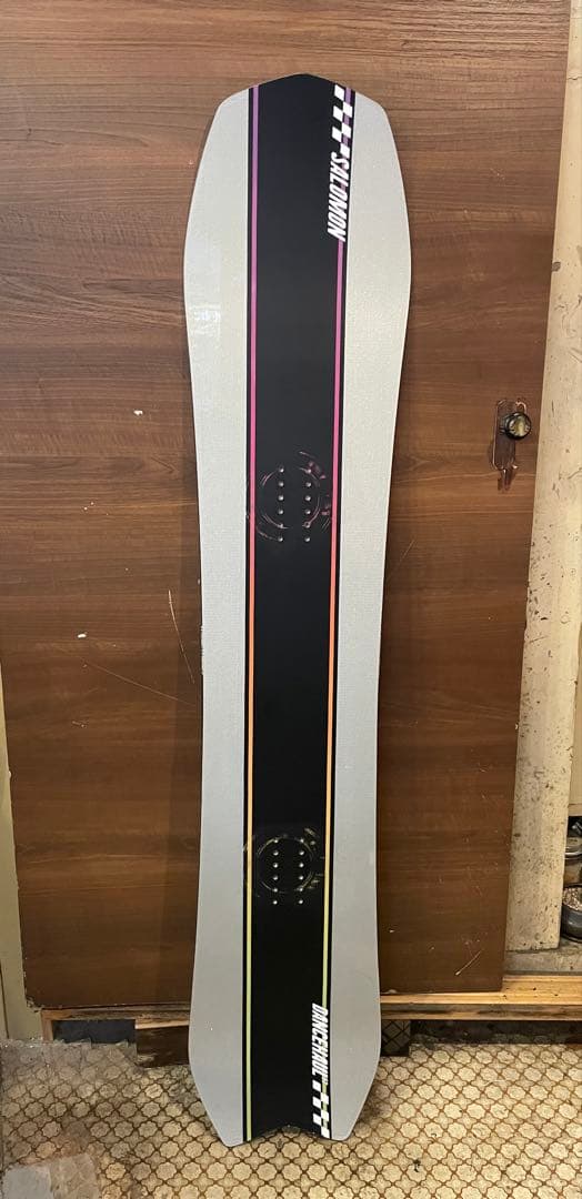 Salomon サロモン　ダンスホール157