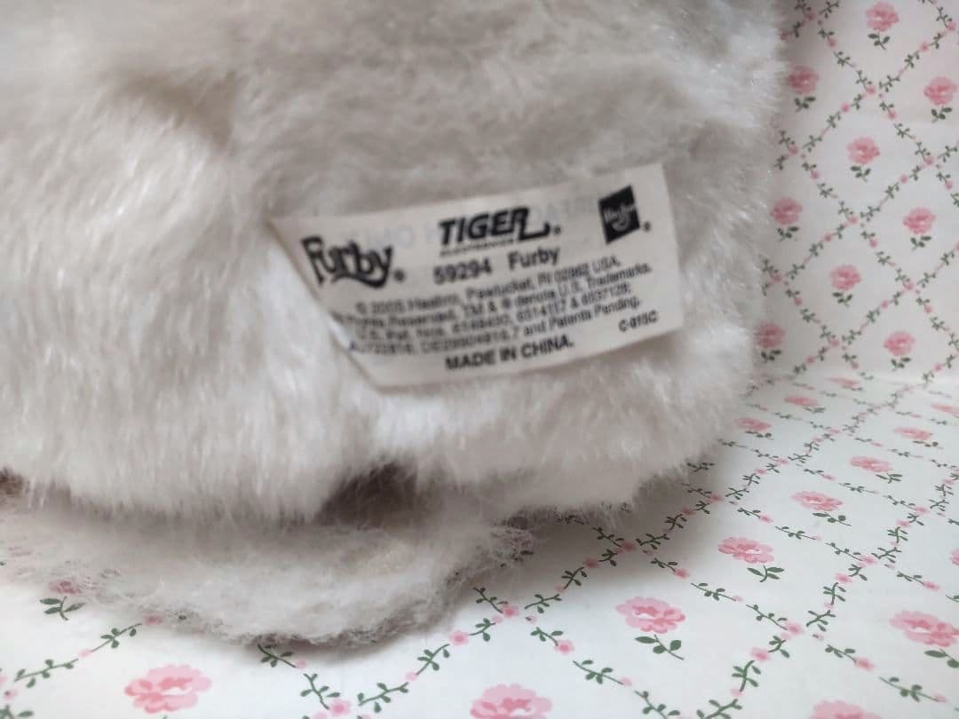 ファービー2 2005 Furby シュガースノー 英語版 青目 動作確認すみ