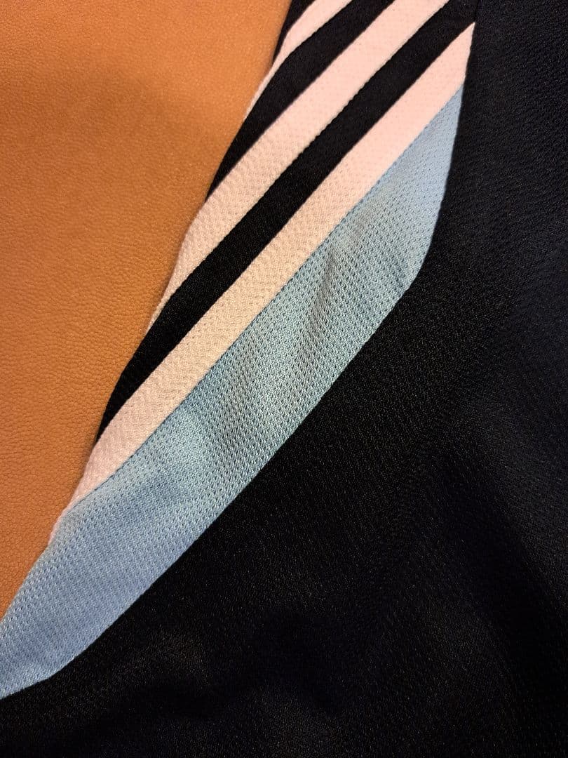 adidas レアル・マドリード ノースリーブ練習着 サイズO