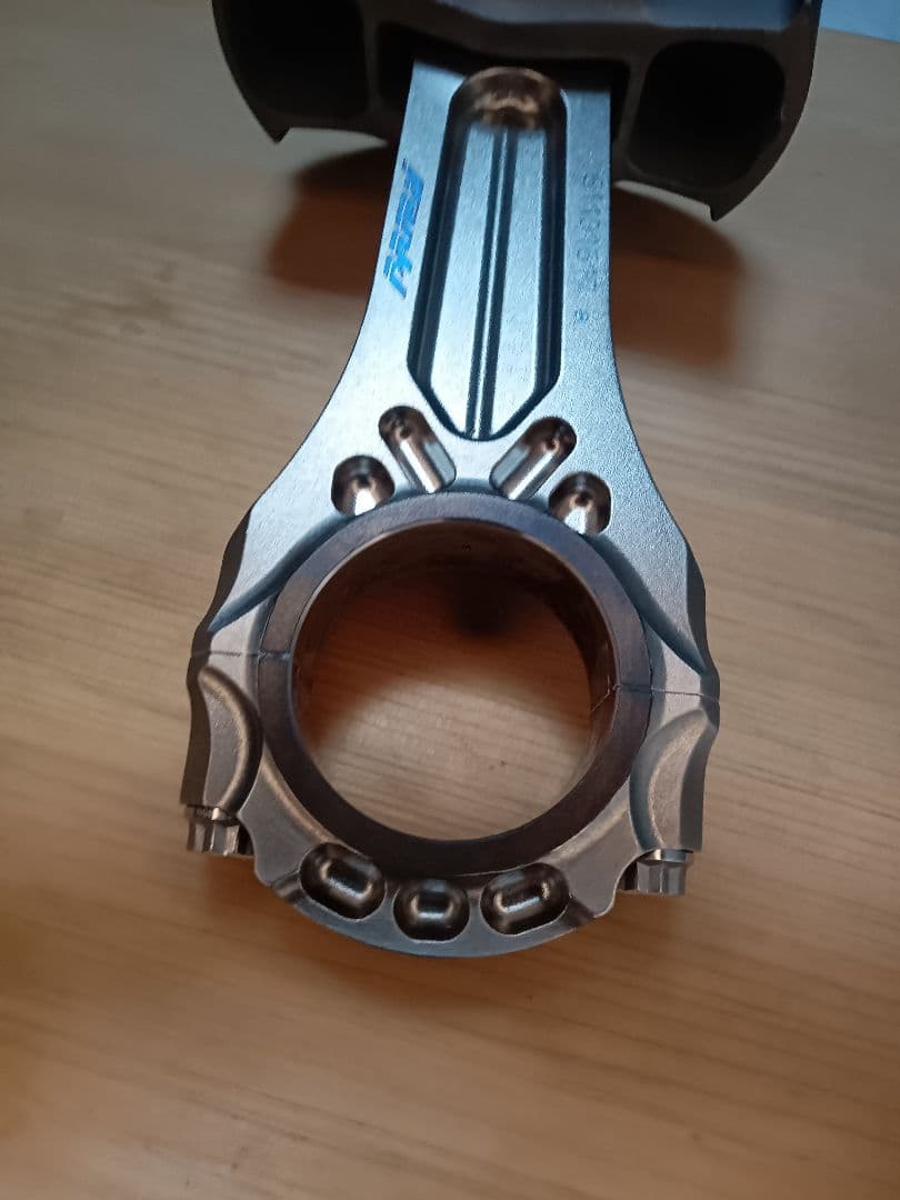 【超貴重品】 フェラーリ F1 2001 Tipo50 ピストン&コンロッド