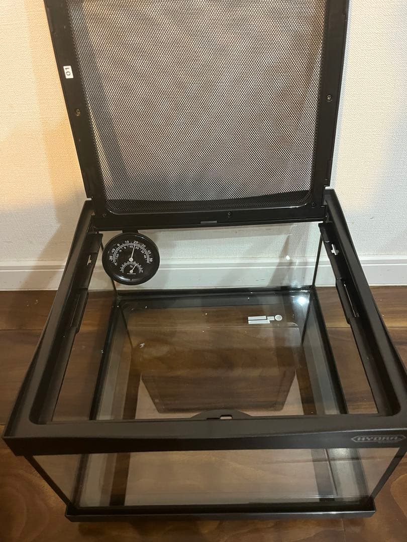 ヒュドラケース 爬虫類・両生類飼育ケース、ゼンスイライト紫外線ライト