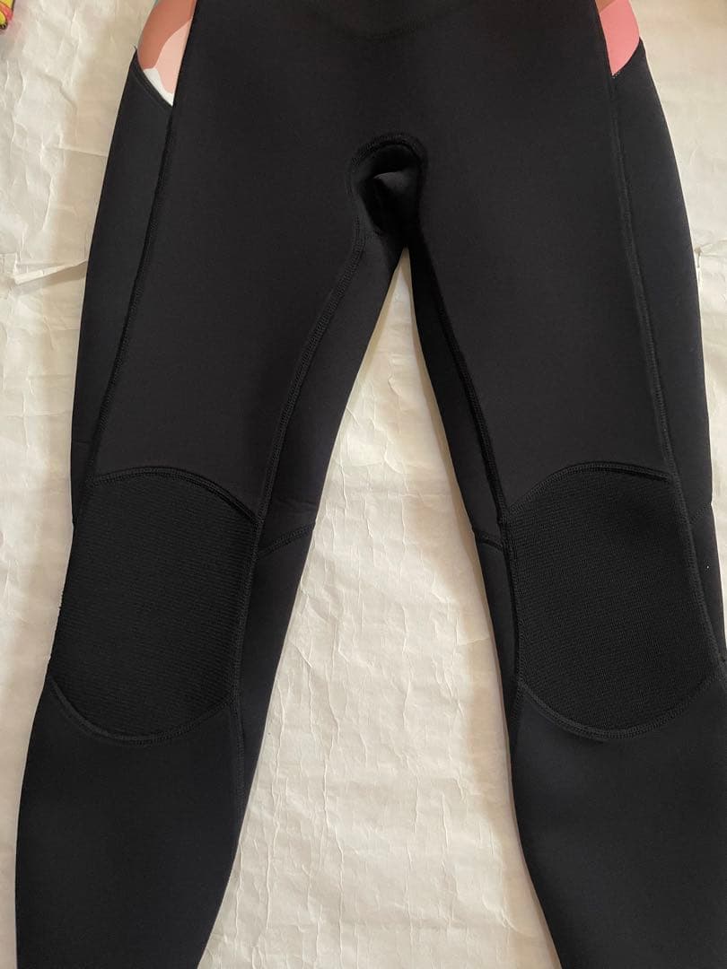 新品 ROXY ロキシー ウェットスーツ フルスーツ 2.5mm/2mm S