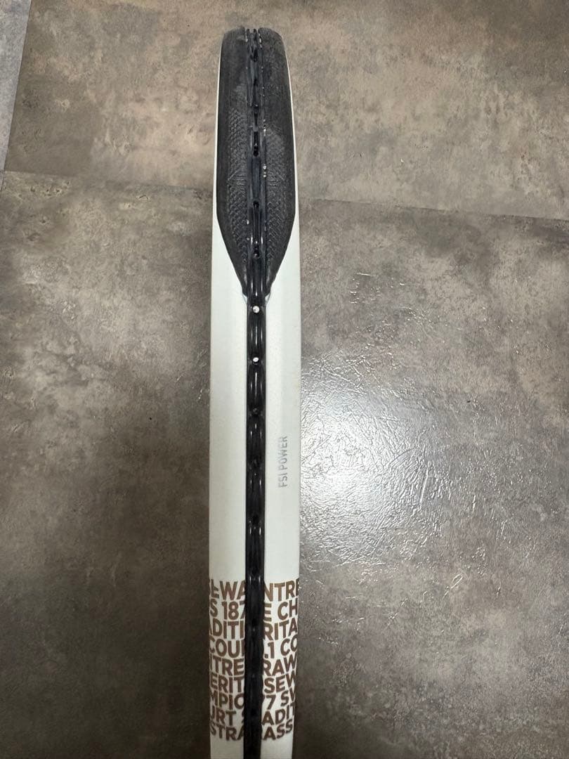 Babolat ピュアストライク チーム ウィンブルドン限定モデル