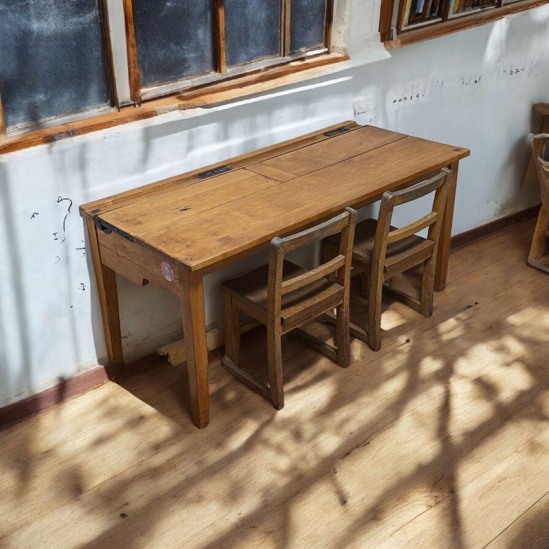 イギリスアンティーク　小学校の机　2人掛け　値引OK
