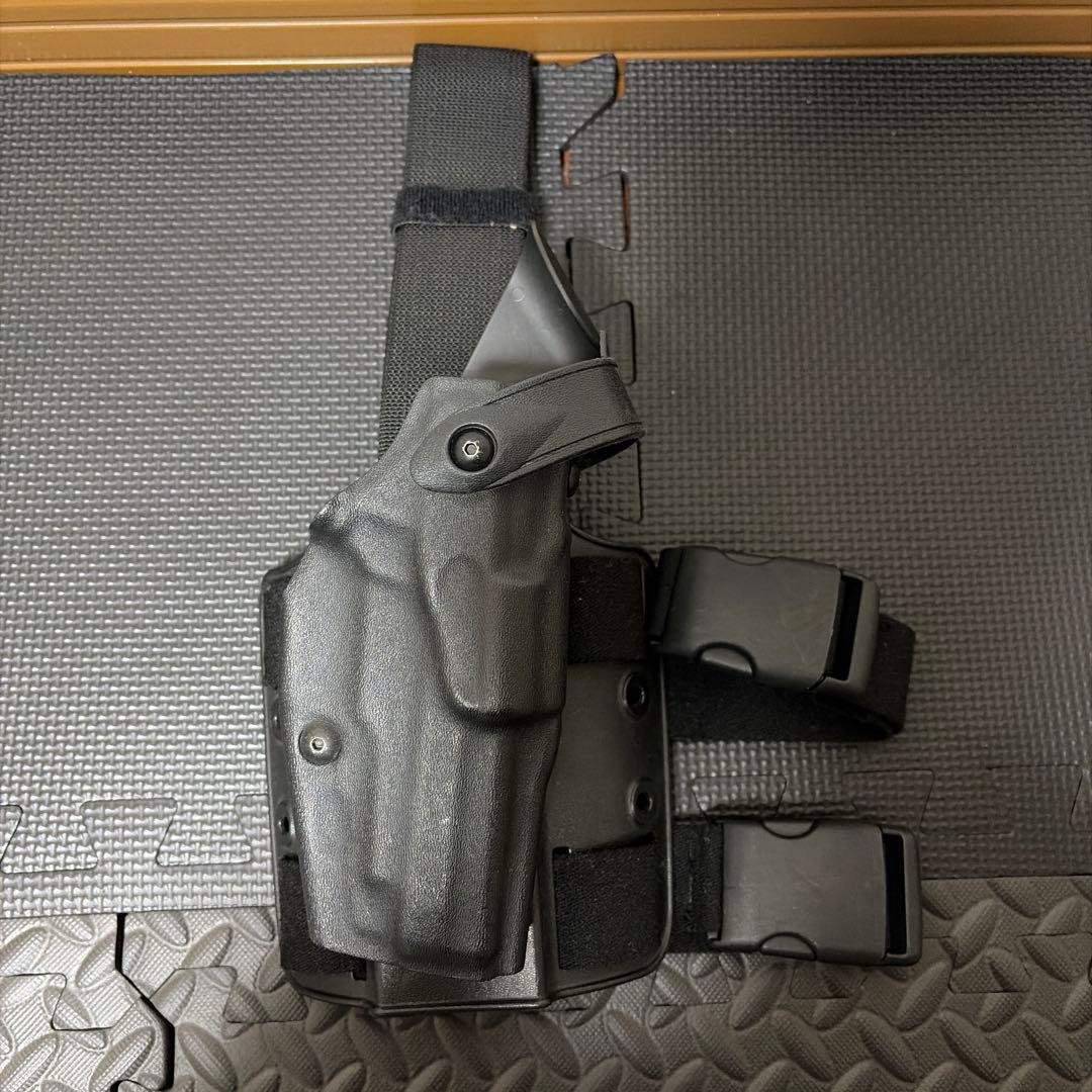 タナカSIGP220ヘビーウエイト陸上自衛隊モデルSAFARILANDホルスター