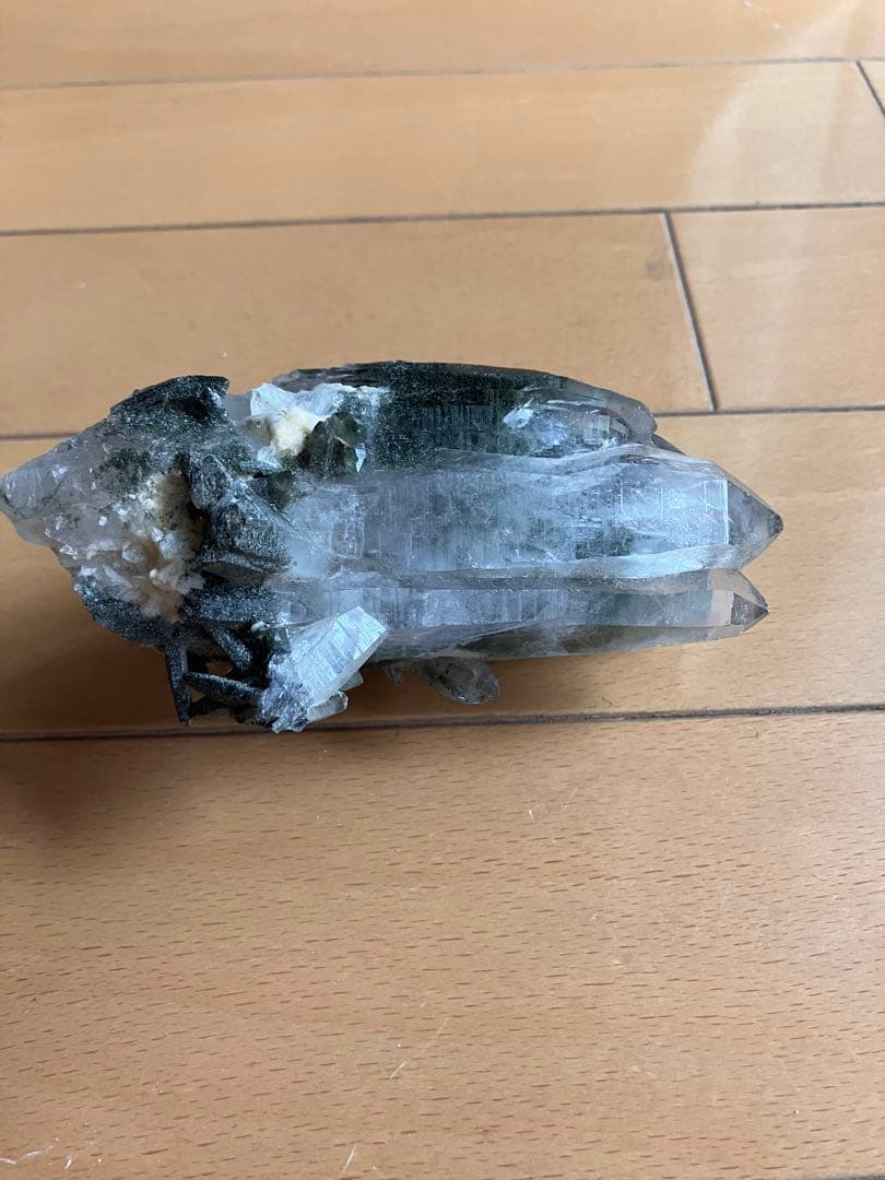 ガネーシュヒマール　原石