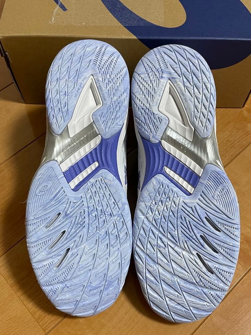 ASICS バレーボールシューズ ホワイト/ブラック/ピンク