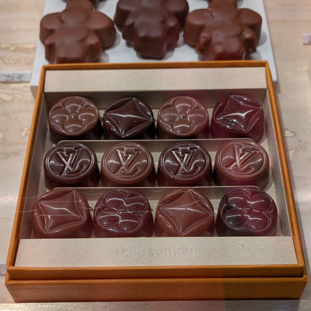 Louis Vuitton プラリネチョコレートギフトボックス