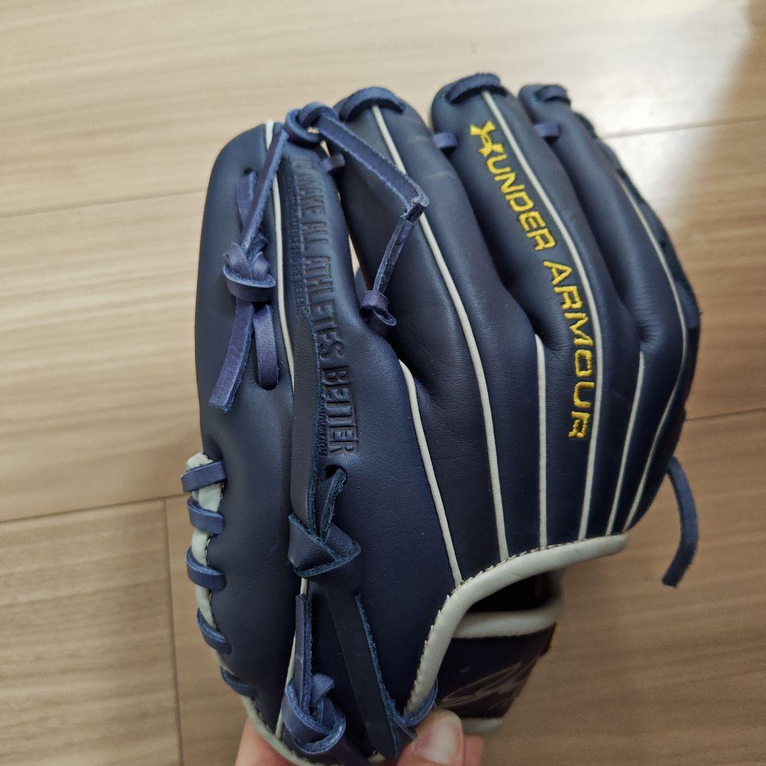 ひろき 山崎康晃Under Armour 野球グローブ ネイビー